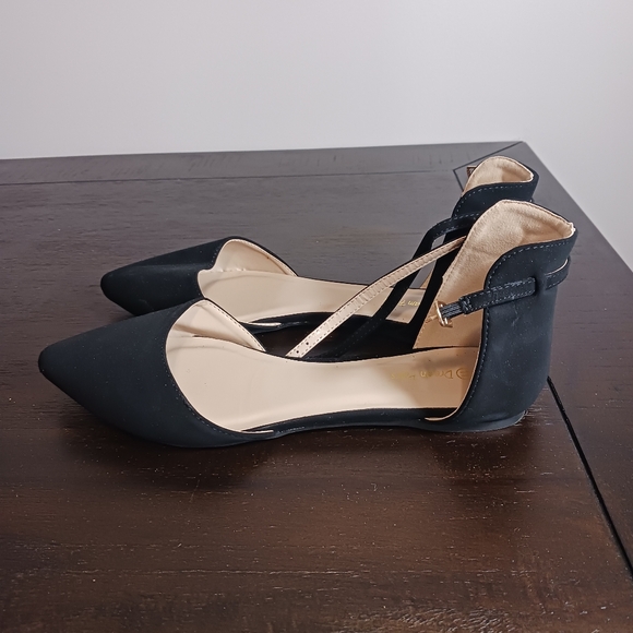 Dream Pairs Black Ankle Strap Flats Women's Size 11 - Picture 1 of 6